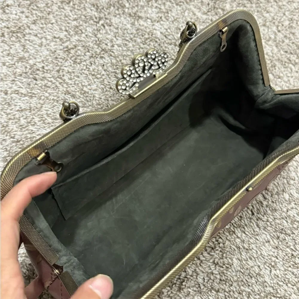 Handmade Vintage Style Genuine Embossed Cowhide Crown Shade Closure Satchel